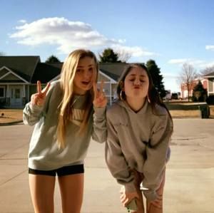 Meet your Posher, Ava